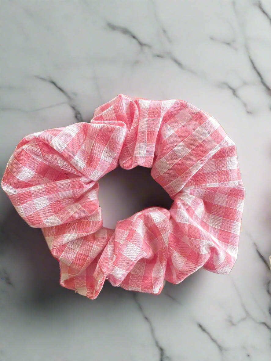 🎀 Pink and White Gingham Scrunchie – Handmade Hair Accessory